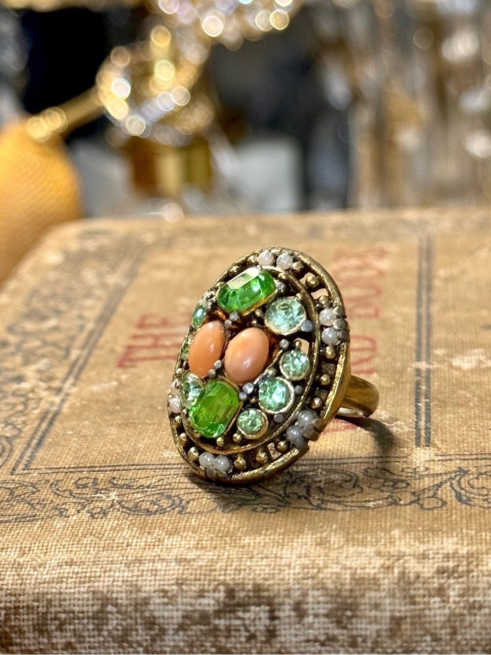 Vtg 1960s Florenza Attributed Uranium Glass & Coral Cluster Statement Ring (5-7)